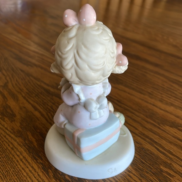 Enesco Precious Moments 1998 Love Will Keep You Warm - Picture 3 of 6